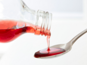 Tosse: dúvidas sobre a forma correta de usar os xaropes e remédios caseiros para tosse Tosse: dúvidas sobre a forma correta de usar os xaropes e remédios caseiros para tosse