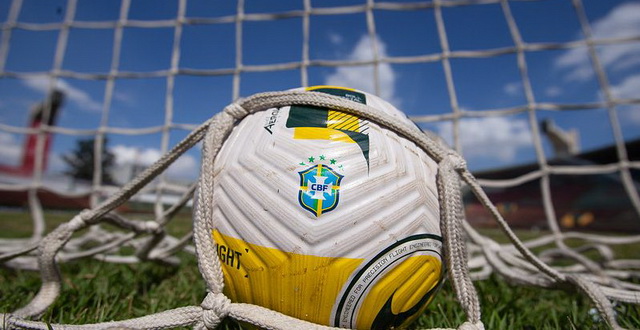 Clubes da Série A e B assinam criação da Liga Brasileira de Futebol