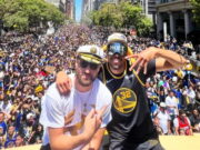 Torcedores param São Francisco para receber Golden State Warriors após conquista da NBA São Francisco para receber Golden State Warriors após conquista da NBA
