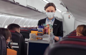 Companhias aéreas retomam serviço de bordo em voos nacionais Companhias aéreas retomam serviço de bordo em voos nacionais