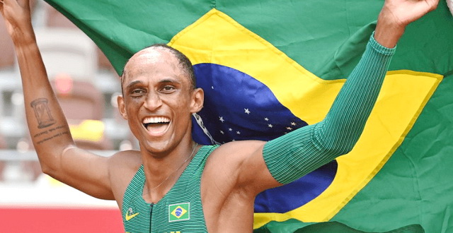 Após medalha de ouro no Mundial de Atletismo, Alison dos Santos sonha com Olimpíadas em 2024