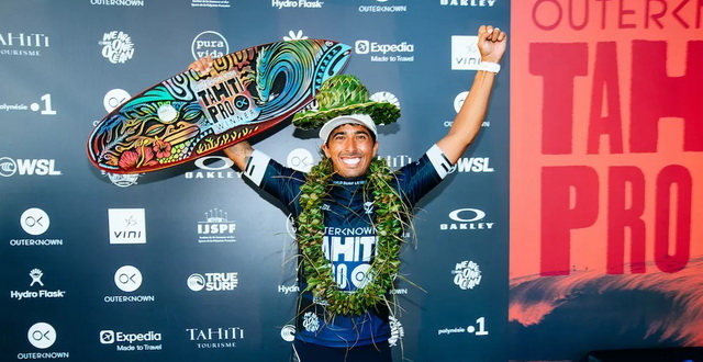 Miguel Pupo vence a etapa de Teahupoo do Mundial de Surfe