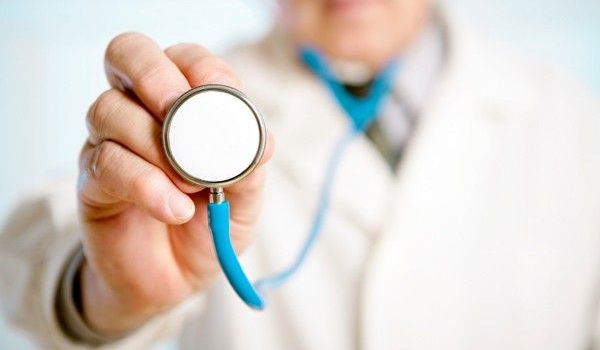 Governo sanciona lei que obriga planos de saúde a cobrirem tratamentos fora da lista de referência básica