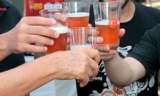 Campinas recebe Oktoberfest 2022 com food trucks; música; confira programação