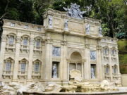Réplica da Fontana Di Trevi de Roma é inaugurada em Serra Negra Serra Negra constrói réplica da Fontana Di Trevi de Roma