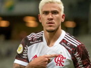 Em boa fase centroavante Pedro renova contrato com Flamengo Em boa fase centroavante Pedro renova contrato com Flamengo