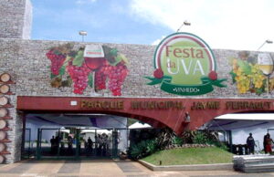 Festa da Uva Vinhedo 2023 veja datas; shows; programação Festa da Uva de Vinhedo acontece em março; veja data e programação