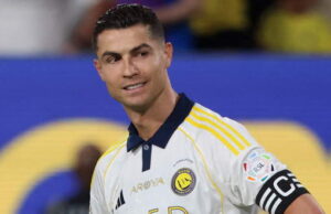 Cristiano Ronaldo renova com Al-Nassr e garante maior salário do futebol Cristiano Ronaldo renova com Al-Nassr e garante maior salário do futebol