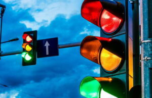 Semáforos inteligentes transformam o trânsito de Campinas com tecnologia e agilidade Semáforos inteligentes transformam o trânsito de Campinas com tecnologia e agilidade